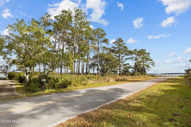 Listing photo 3 for 211 S River Dr, Beaufort NC 28516