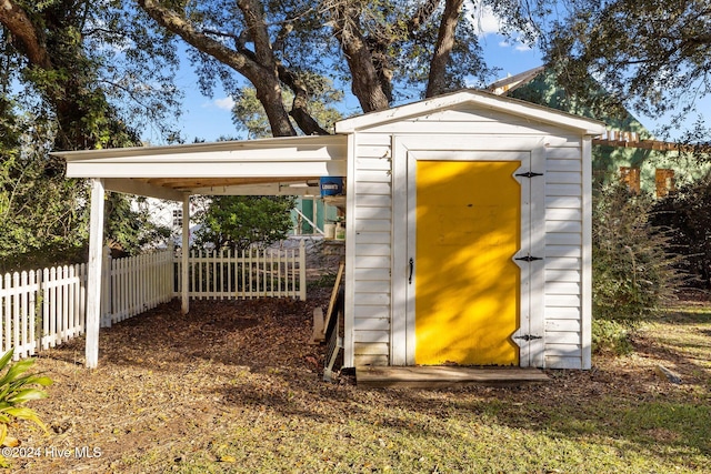 view of outbuilding