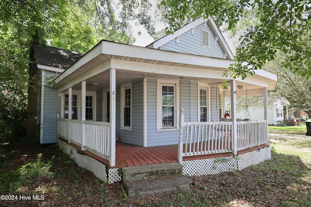 view of front facade featuring covered porch