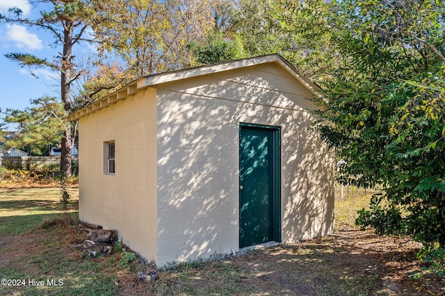 view of outdoor structure