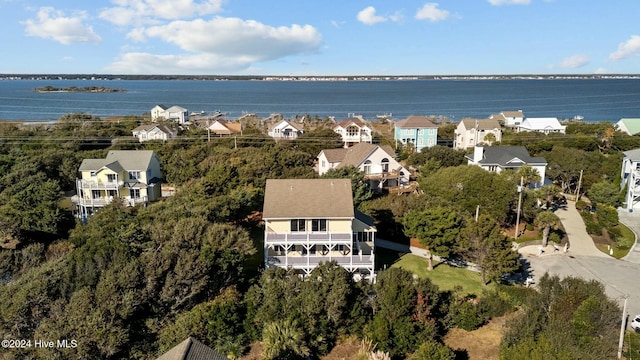 bird's eye view featuring a water view