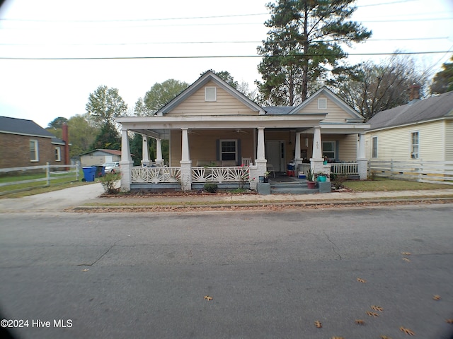 view of front facade featuring a porch