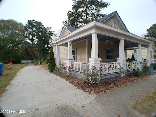 view of front of house featuring covered porch