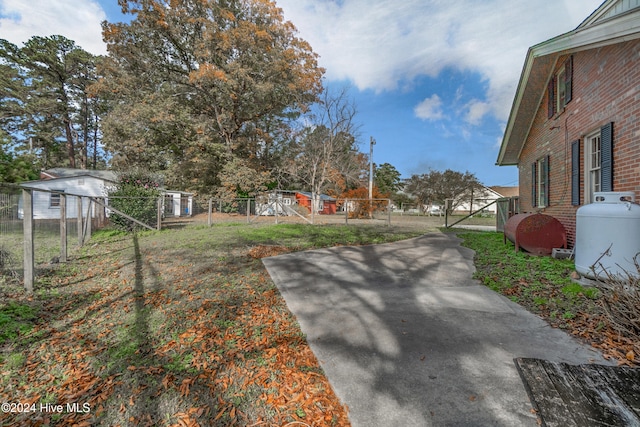 view of yard with a patio