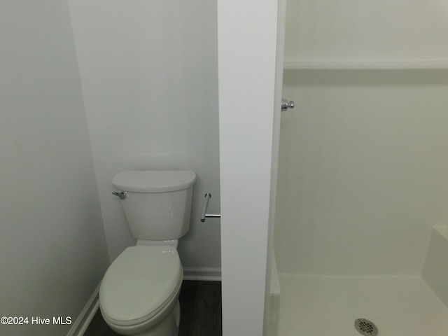 12521 Mckinnon Dr, Laurinburg, NC 28352 - full bath featuring toilet and a shower