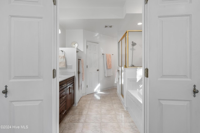 living room featuring light carpet, ceiling fan, and crown molding