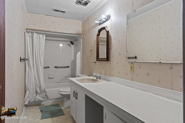 full bathroom with shower / bath combination with curtain, vanity, and toilet