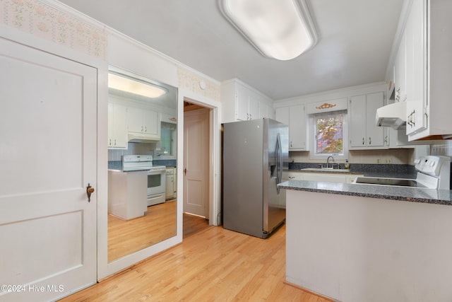 kitchen with stainless steel fridge with ice dispenser, white range oven, electric stove, and light wood-type flooring