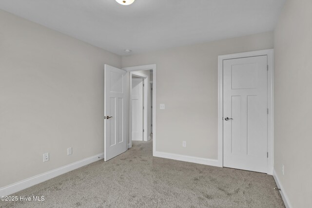 2786 Longleaf Pine Cir, Leland, NC 28451 - full bathroom with double vanity and shower / washtub combination