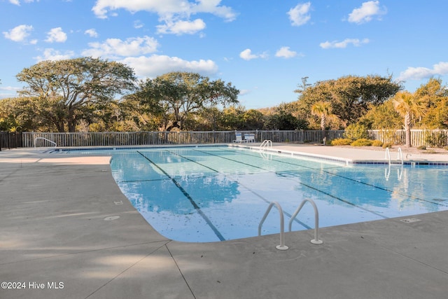 view of swimming pool