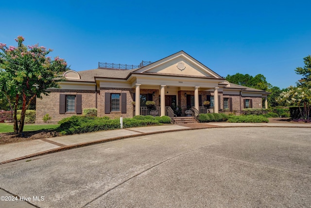 view of front of house with a porch