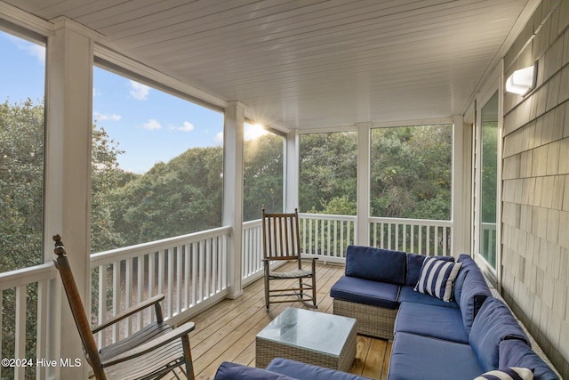 view of sunroom / solarium