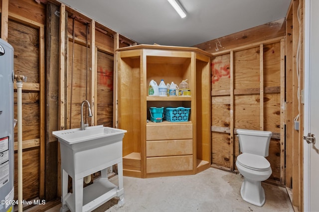 bathroom featuring toilet