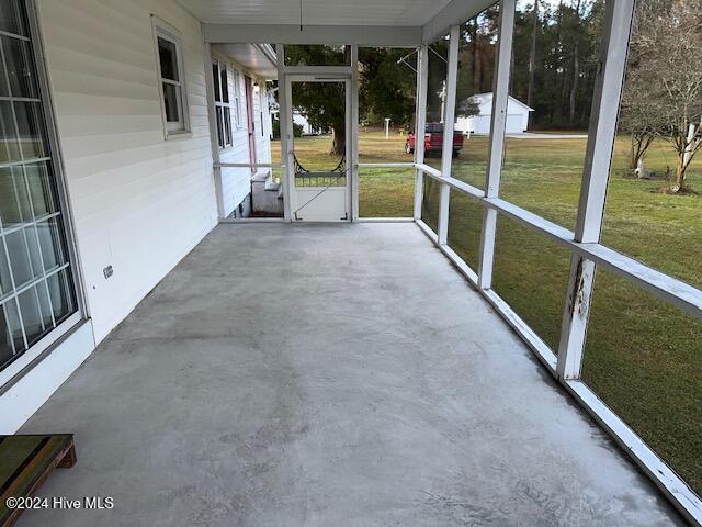 1738 NC-306 Hwy S, Grantsboro, NC 28529 - view of unfurnished sunroom