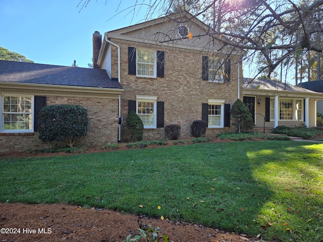 view of front of house featuring a front yard