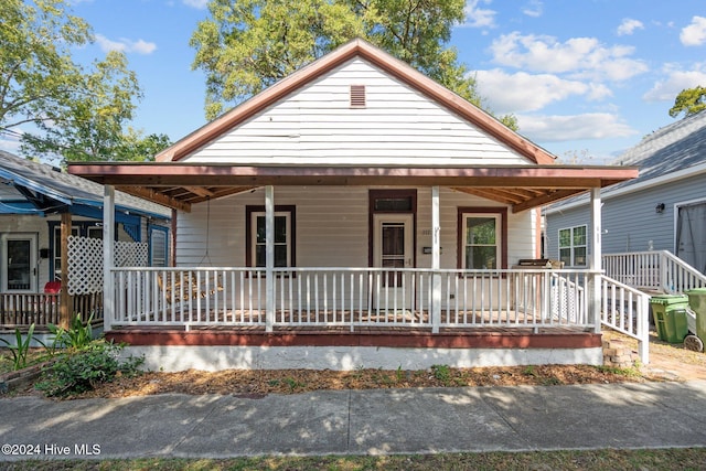 view of front of home featuring a porch