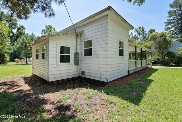 401 Pecan Ln, Lake Waccamaw, NC 28450 - view of side of home