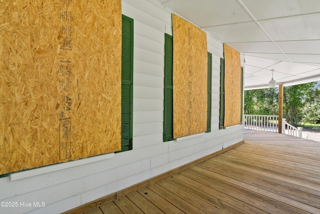 401 Pecan Ln, Lake Waccamaw, NC 28450 - view of porch