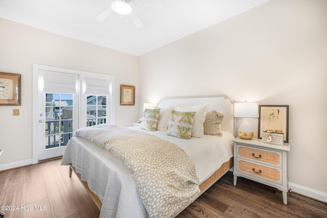 interior space featuring hardwood / wood-style floors, an inviting chandelier, and ornamental molding