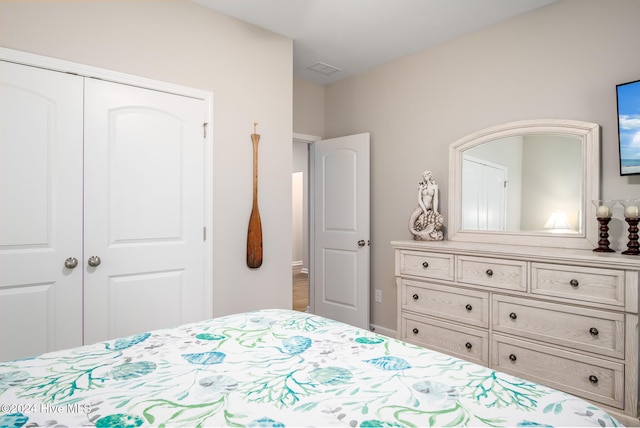 bedroom with a closet