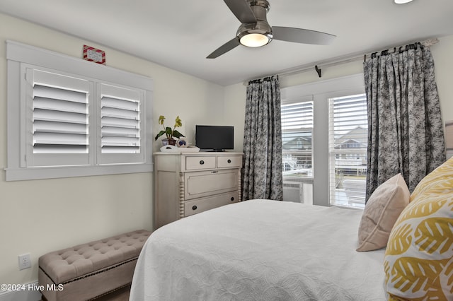 25 Newport St, Ocean Isle Beach, NC 28469 - bedroom with a ceiling fan