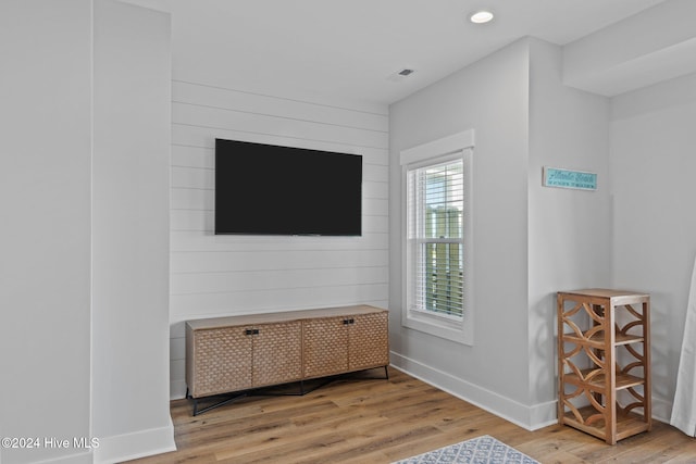 interior space with light hardwood / wood-style floors