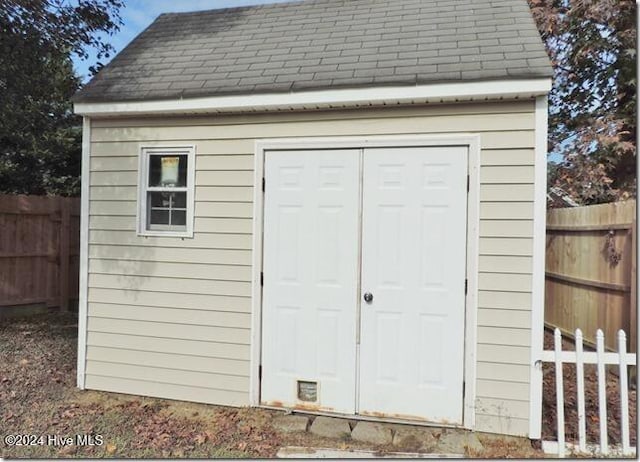 view of outbuilding