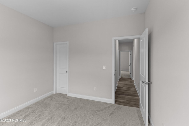 empty room with carpet