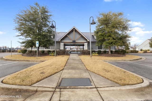 view of front of house