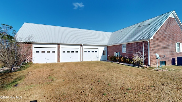 exterior space featuring a front lawn