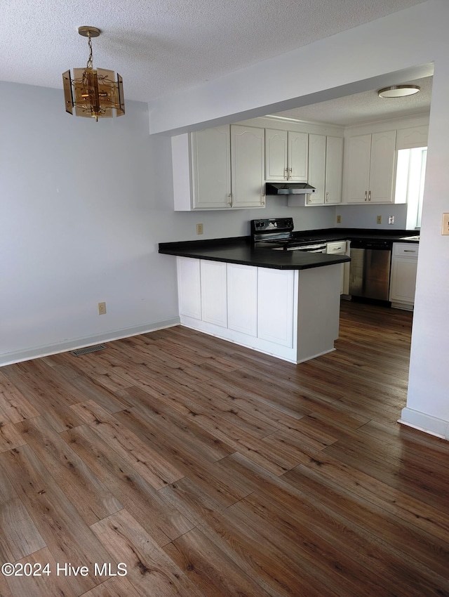 kitchen with kitchen peninsula, dark wood-type flooring, dishwasher, white cabinetry, and black / electric stove