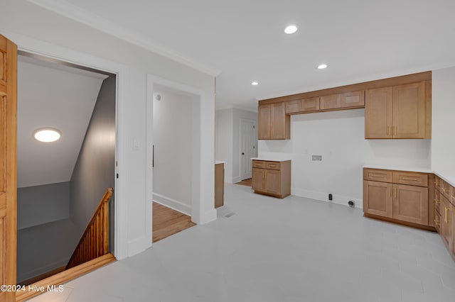 kitchen featuring ornamental molding