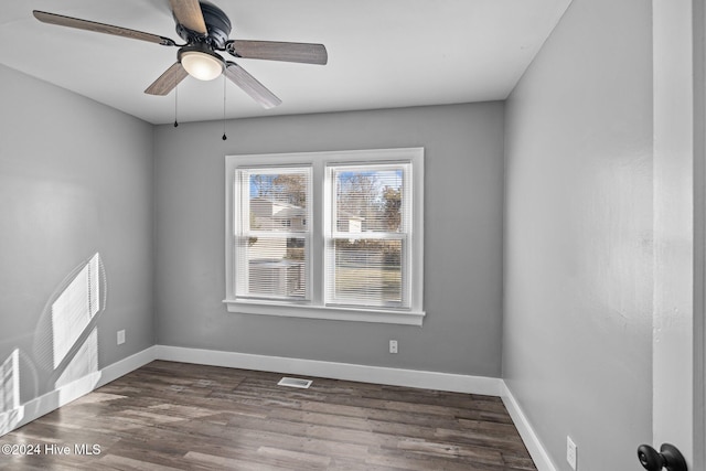 unfurnished room featuring ceiling fan and wood-type flooring