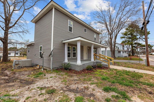 view of front facade featuring covered porch