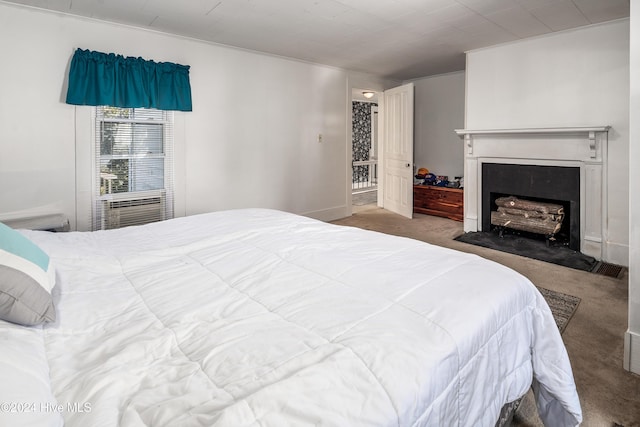 bedroom with carpet flooring