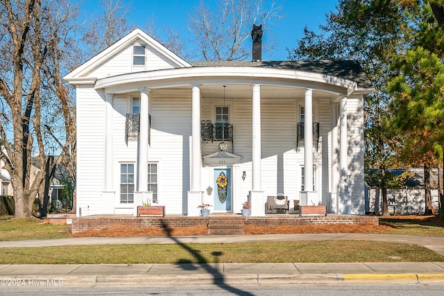 view of front facade