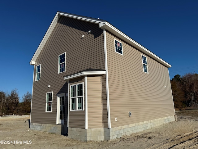 view of home's exterior