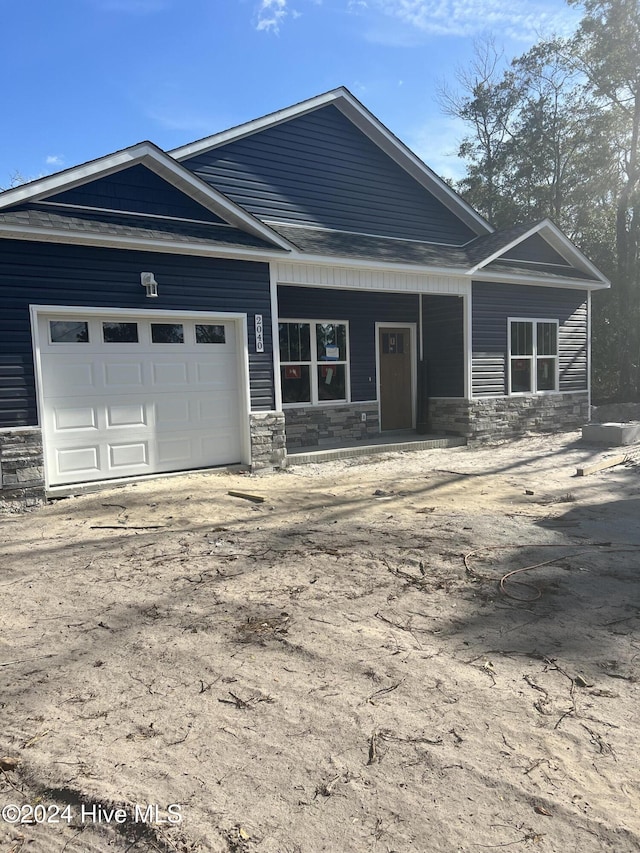 view of front facade featuring a garage