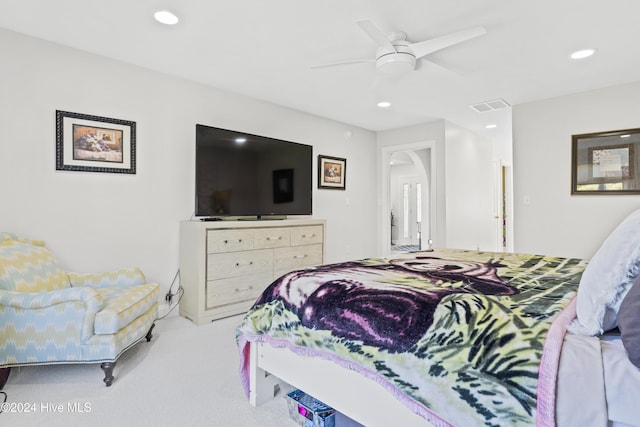 bedroom with carpet flooring and ceiling fan