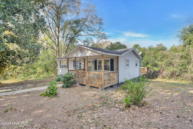 view of front of house with covered porch