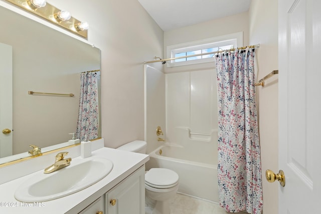 full bathroom with shower / bath combination with curtain, vanity, and toilet