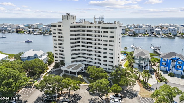 bird's eye view with a water view