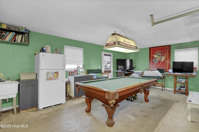 game room with pool table