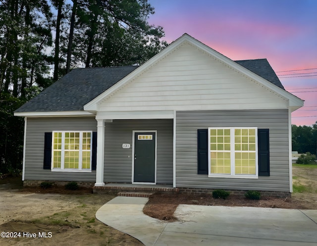 view of front of property featuring a porch