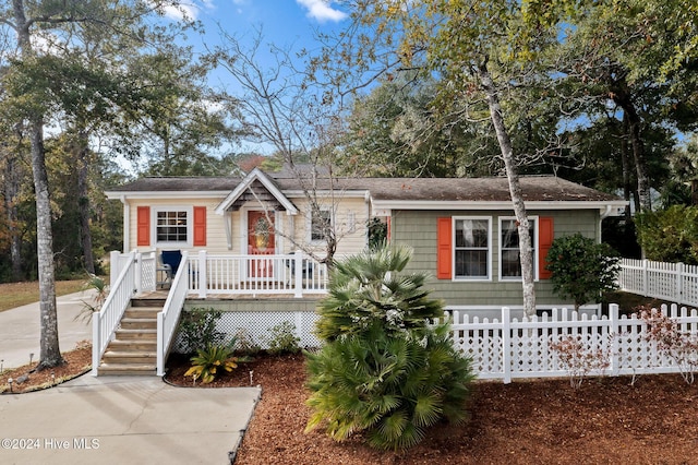 view of front of property