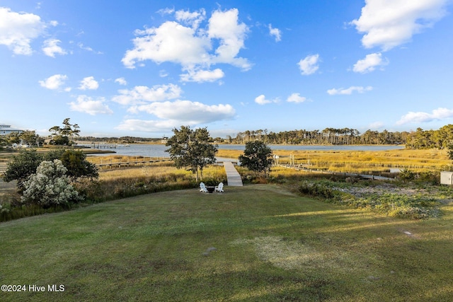 view of yard with a water view