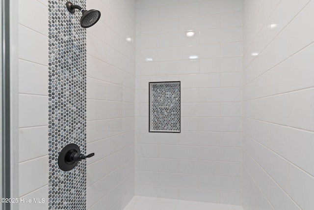 457 Raven Glen Dr, Southport, NC 28461 - full bathroom featuring a tile shower
