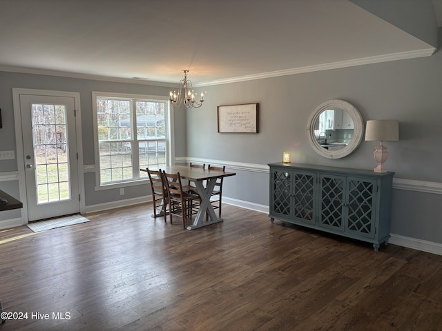 dining space featuring baseboards, dark wood-style flooring, and crown molding