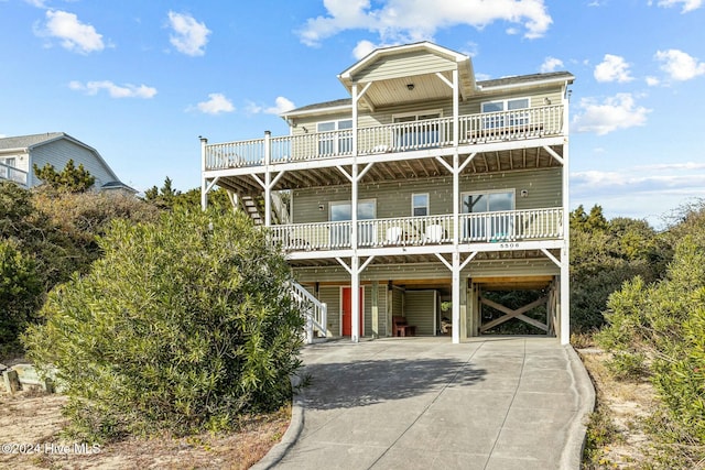 view of front of house with a carport