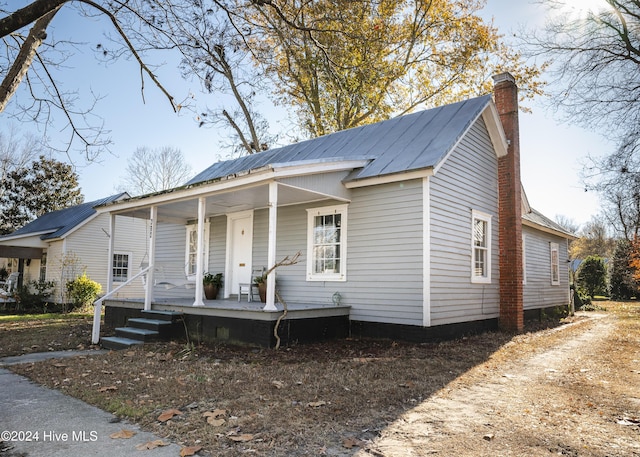 view of front of home with a porch